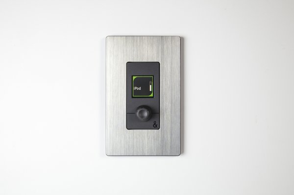 IP1 Wall Remote Black